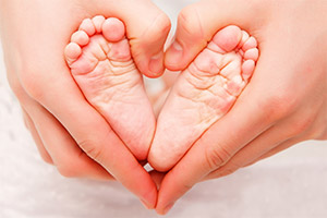 baby feet